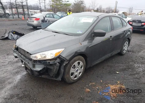 2017 Ford Focus S из США, поврежденный, VIN 1FADP3E25HL345209